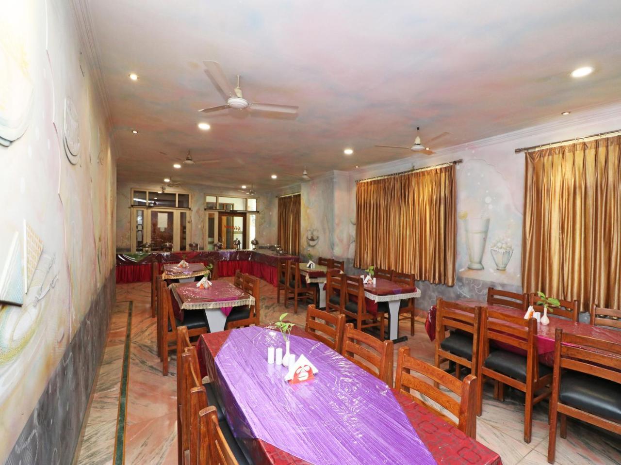 Hotel Buddha Varanasi Exterior foto
